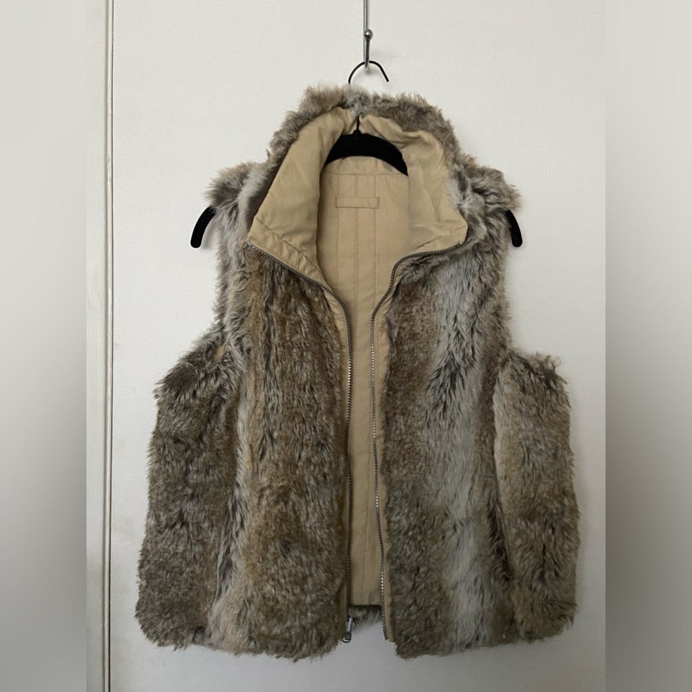 Weatherproof garment company, reversible vest